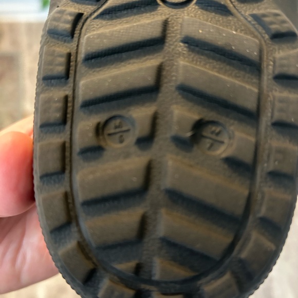 Crocs with Fleece - Picture 5 of 5